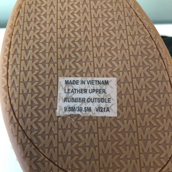 Michael Kors Royce Quilted Leather Slide Sandal - Picture 8 of 11